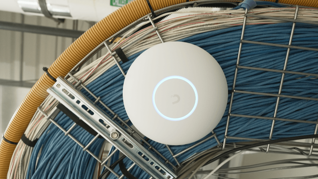 U7 Pro Max access point