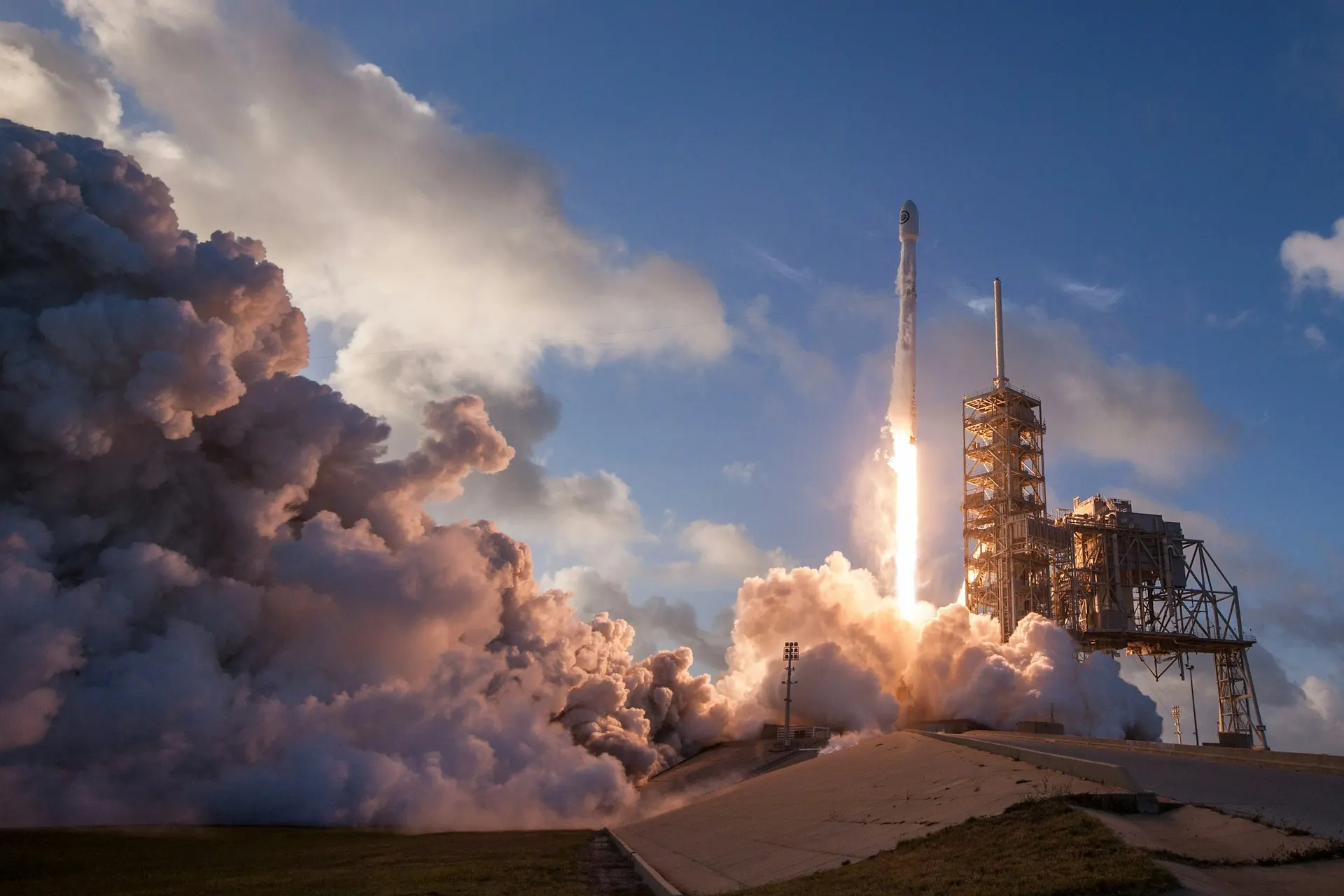 Rocket launch facility